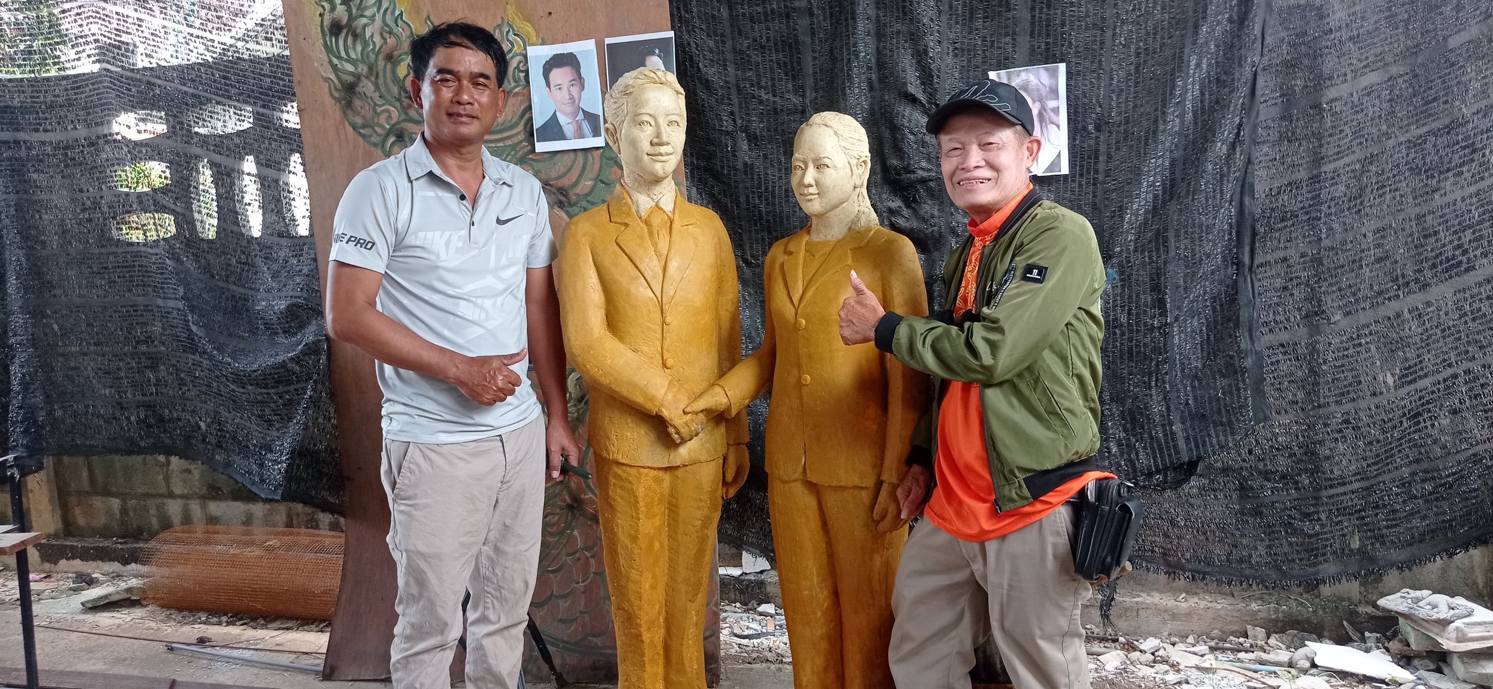 วันเข้าพรรษา 2566 โคราชแห่เทียนยิ่งใหญ่ เกาะกระแสโชว์หุ่น “พิธาจับมืออุ๊งอิ๊ง” วันเข้าพรรษา 2566 โคราชแห่เทียนยิ่งใหญ่ เกาะกระแสโชว์หุ่น “พิธาจับมืออุ๊งอิ๊ง”