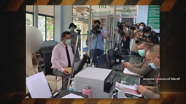เปิดใจ เติ้ล-กระแต ถูกอดีตผจก.จั๊กจั่นขโมยซองงานแต่งงาน (มีคลิป) เปิดใจ เติ้ล-กระแต ถูกอดีตผจก.จั๊กจั่นขโมยซองงานแต่งงาน (มีคลิป)