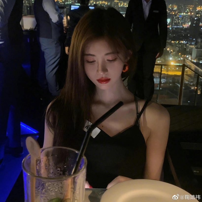 หนุ่มไทยใจละลาย!! ‘จวีจิ้งอี’ นางเอกจีน ‘ตำนานรักนางพญางูขาว’ ลัดฟ้าเที่ยวไทย หนุ่มไทยใจละลาย!! ‘จวีจิ้งอี’ นางเอกจีน ‘ตำนานรักนางพญางูขาว’ ลัดฟ้าเที่ยวไทย