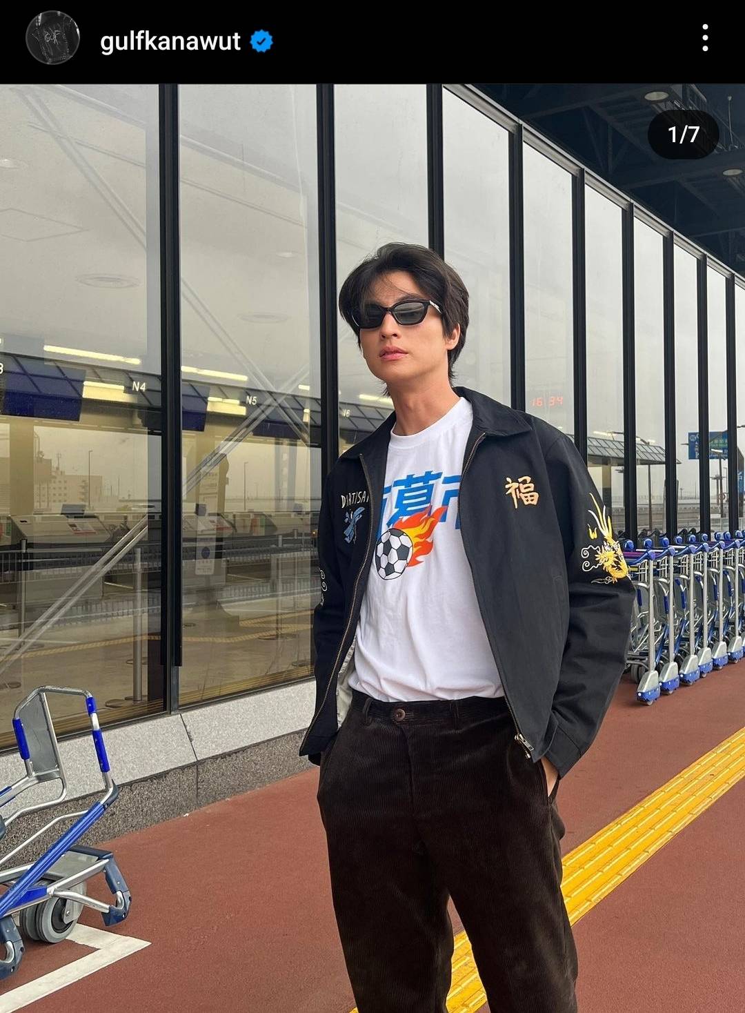 พี่เขาเป็นคนคุยเก่ง กลัฟ คณาวุฒิ เล่าโมเมนต์เตะบอลร่วมกับ แจ็คสัน พี่เขาเป็นคนคุยเก่ง กลัฟ คณาวุฒิ เล่าโมเมนต์เตะบอลร่วมกับ แจ็คสัน