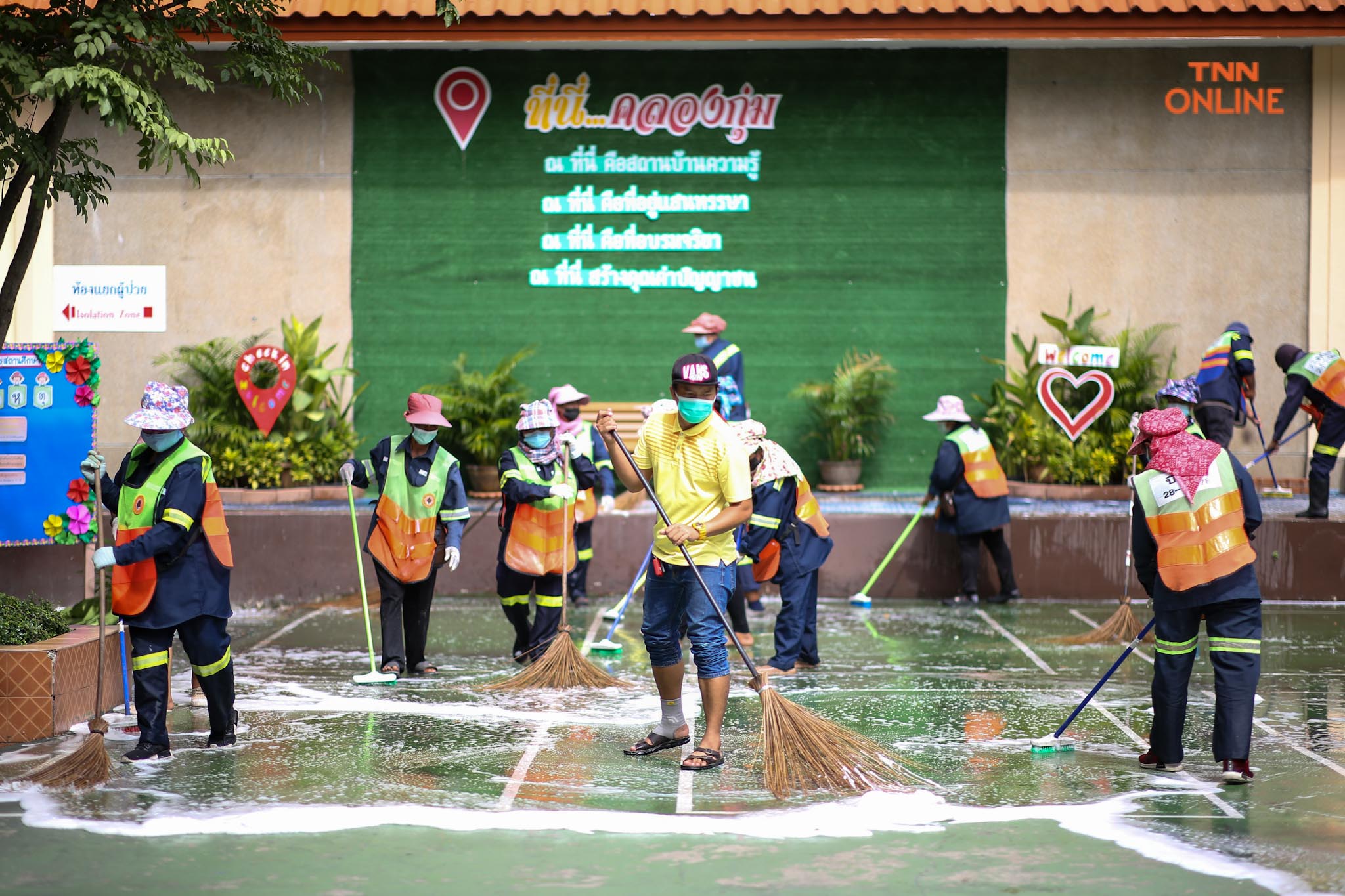 ประมวลภาพ Big Cleanning รร.สังกัด กทม. รับเปิดเทอม 15 พ.ย. นี้ 