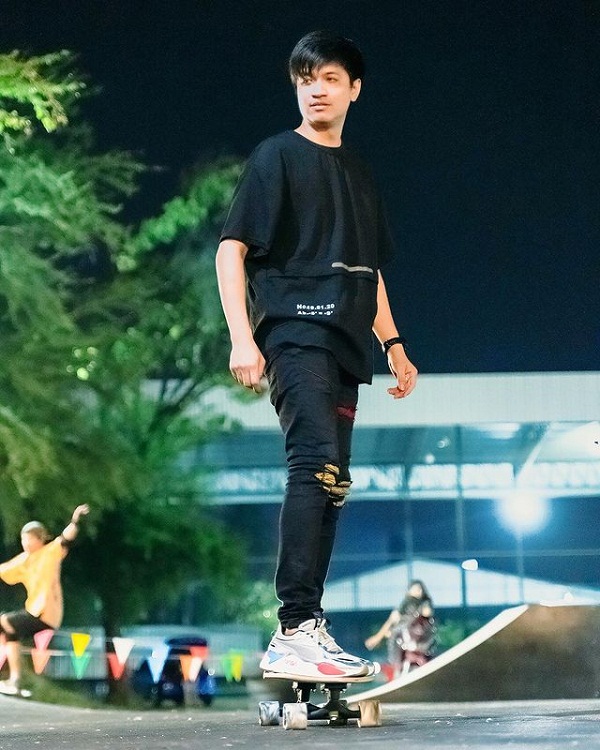 ที เจ็ตเซ็ตเตอร์ ร่วมร้องเพลงสร้างความผ่อนคลาย ให้คนที่ไปฉีดวัคซีน (มีคลิป) ที เจ็ตเซ็ตเตอร์ ร่วมร้องเพลงสร้างความผ่อนคลาย ให้คนที่ไปฉีดวัคซีน (มีคลิป)