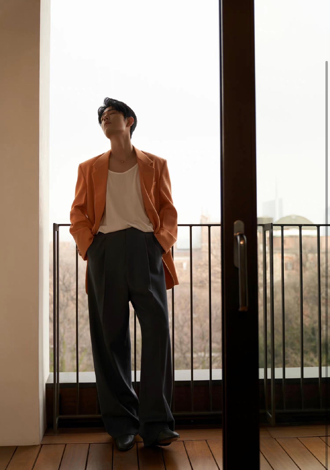 'เซียวจ้าน' 2 ลุค!! หล่อคูลดูคิวต์ใจเหลว บุก 2 แฟชั่นโชว์ในวันเดียวที่มิลาน