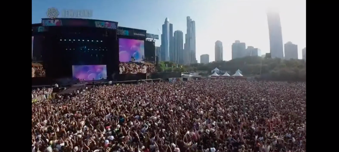 ตัวแม่สุดมุ้งมิ้ง!! NewJeans กระทบไหล่ Billie Eilish ที่เทศกาลดนตรี Lollapalooza