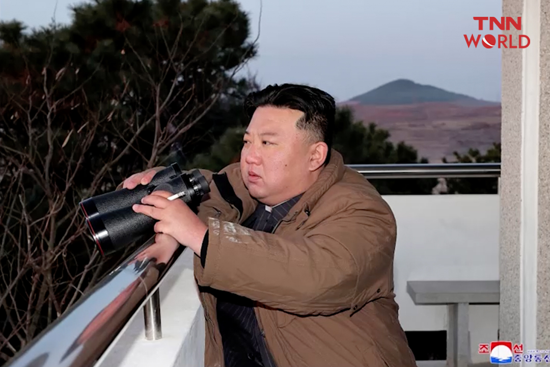 Photo Gallery: คิมจองอึน จูงลูกสาว ชมการยิงขีปนาวุธ ICBM Photo Gallery: คิมจองอึน จูงลูกสาว ชมการยิงขีปนาวุธ ICBM