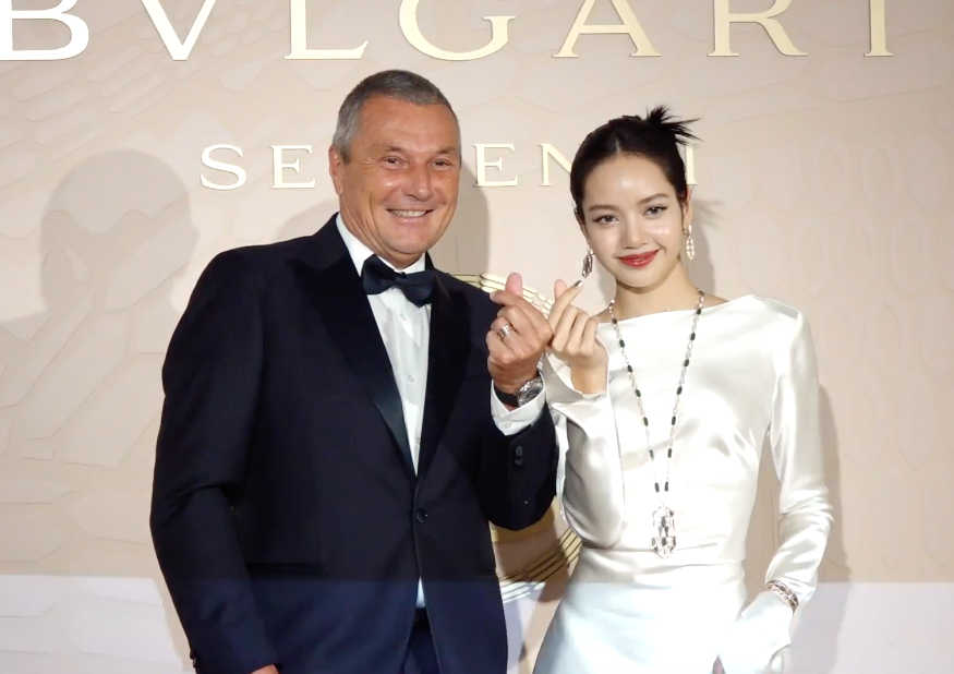ยิ้มสยามสาดออร่า!! ‘ลิซ่า BLACKPINK’ สวยครองเทรนด์โลกในอีเวนต์ Bvlgari กรุงโซล ยิ้มสยามสาดออร่า!! ‘ลิซ่า BLACKPINK’ สวยครองเทรนด์โลกในอีเวนต์ Bvlgari กรุงโซล