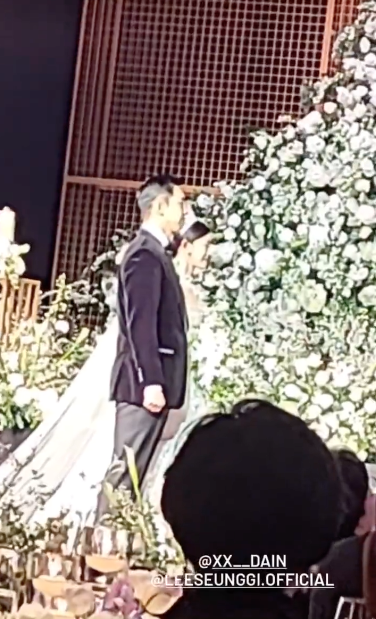 เผยภาพวิวาห์หวาน!! ‘อีซึงกิ - อีดาอิน’ แต่งงานวันนี้ คนบันเทิงเกาหลีร่วมยินดีคับคั่ง