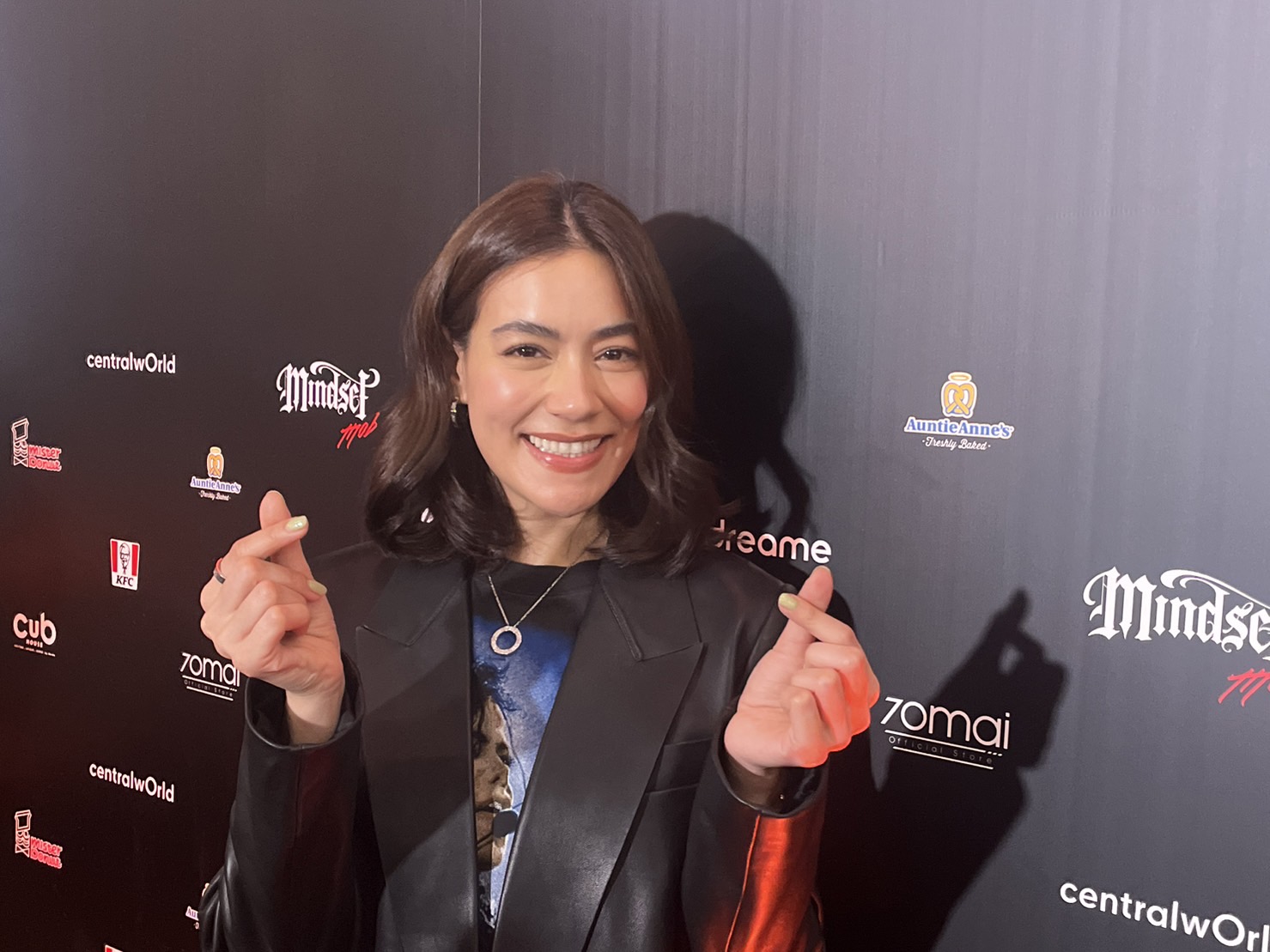 กลัวหลุดความลับ! คิมเบอร์ลี่ เผยสถานที่แต่งงานเป็นคนไทยคนแรกของโลกที่ไปจัดงานแต่ง กลัวหลุดความลับ! คิมเบอร์ลี่ เผยสถานที่แต่งงานเป็นคนไทยคนแรกของโลกที่ไปจัดงานแต่ง