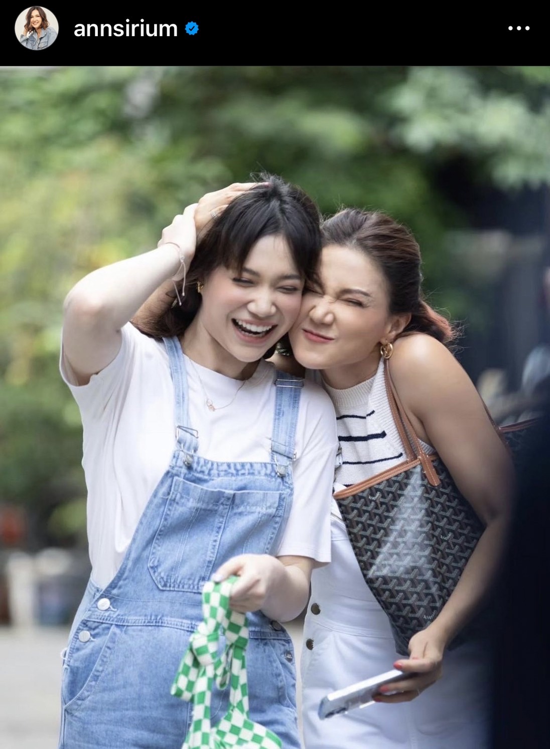 แอน สิเรียม แท็กทีมลูกสาว โชว์หุ่นแซ่บริมทะเล แอน สิเรียม แท็กทีมลูกสาว โชว์หุ่นแซ่บริมทะเล