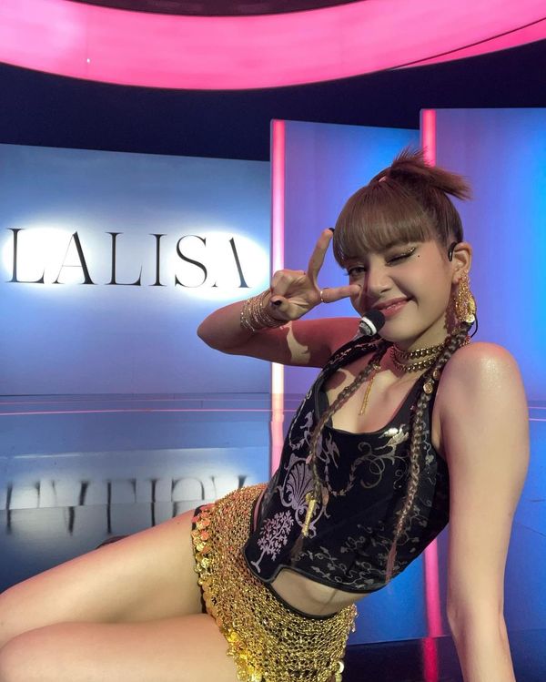 7 สถิติโลก!! ‘ลิซ่า BLACKPINK’ ขึ้นแท่นศิลปินเคป็อปเจ้าของสถิติโลกมากสุด หลังเก็บเพิ่มอีกสอง 7 สถิติโลก!! ‘ลิซ่า BLACKPINK’ ขึ้นแท่นศิลปินเคป็อปเจ้าของสถิติโลกมากสุด หลังเก็บเพิ่มอีกสอง
