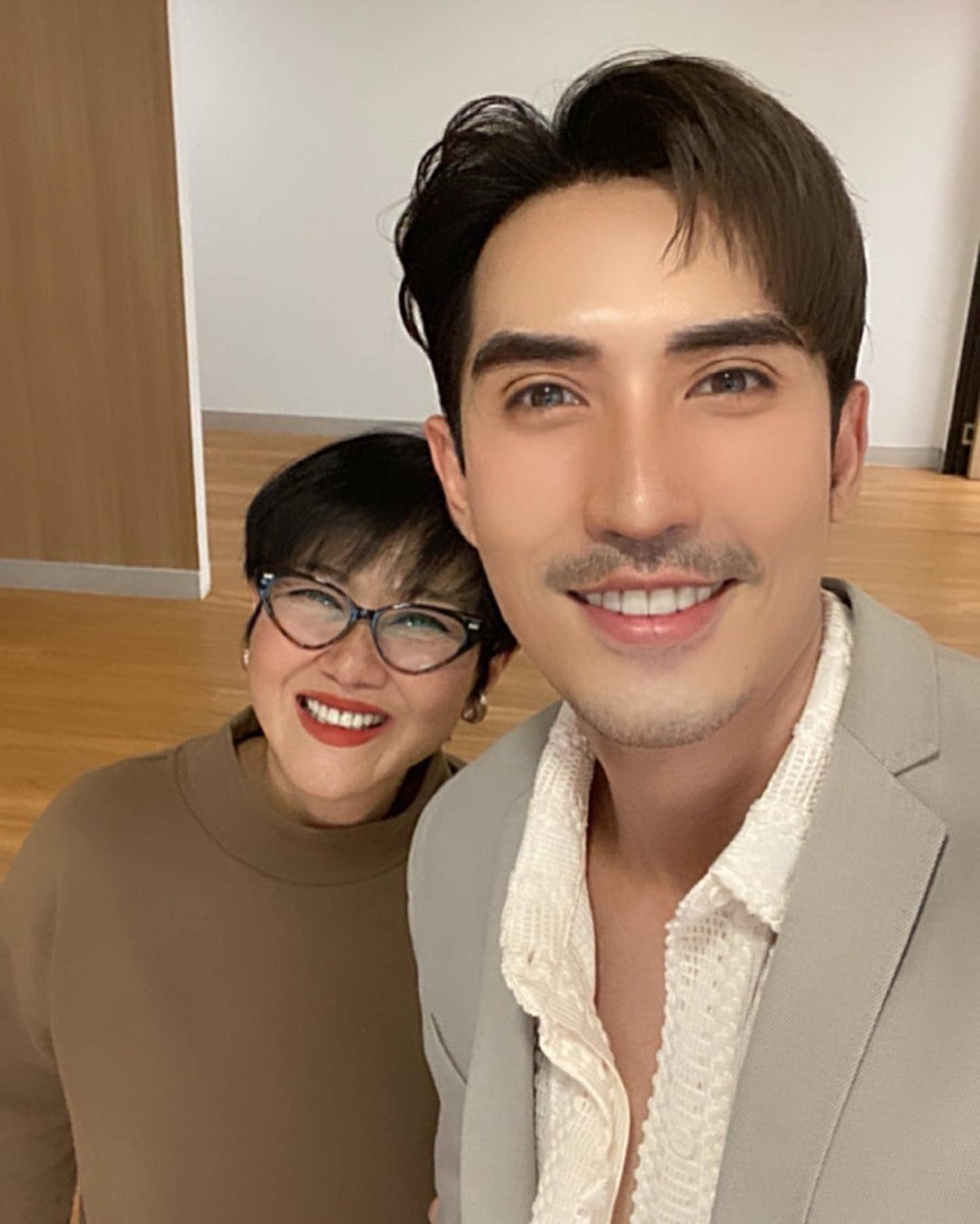 บิ๊กเอ็ม หอบกระเช้าสวัสดีผู้ใหญ่ที่อดีตต้นสังกัด เผย วันนึงผมจะกลับมาหาทุกคนนะครับ 