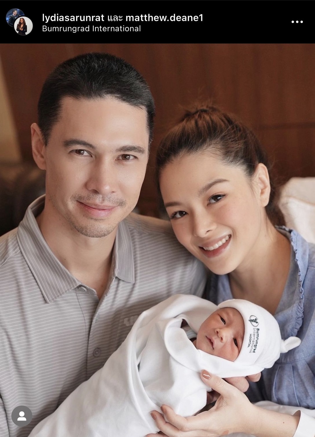 แมทธิว โพสต์ภาพแซว ลูกสาวหลัง น้อง เดมี่-ดีแลน เริ่มทำหน้าที่พี่สาวพี่ชายแล้ว!