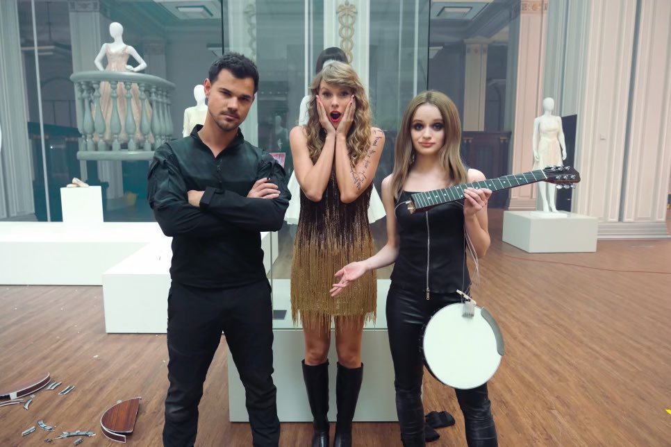 Taylor Swift” ชวน อดีตหวานใจ “Taylor Lautner” แสดงมิวสิควิดีโอเพลงใหม่ Taylor Swift” ชวน อดีตหวานใจ “Taylor Lautner” แสดงมิวสิควิดีโอเพลงใหม่