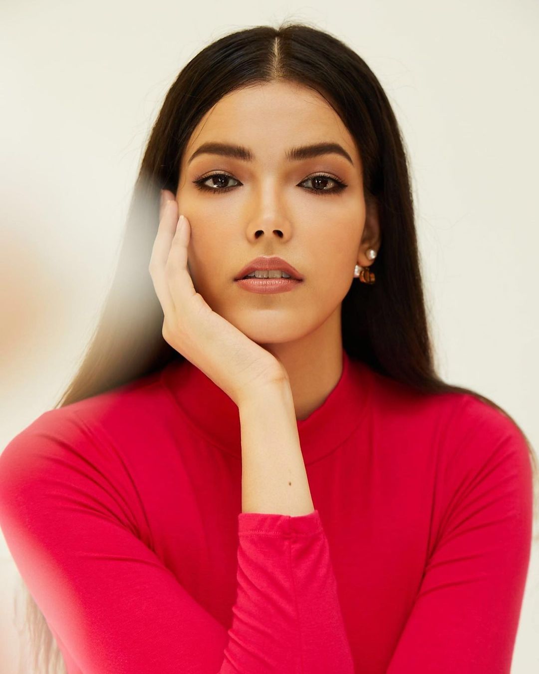 ข่าวลือ “ฟ้าใส ปวีณสุดา” เตรียมชิงมงกุฎเวที Miss World 2021 (มีคลิป) ข่าวลือ “ฟ้าใส ปวีณสุดา” เตรียมชิงมงกุฎเวที Miss World 2021 (มีคลิป)