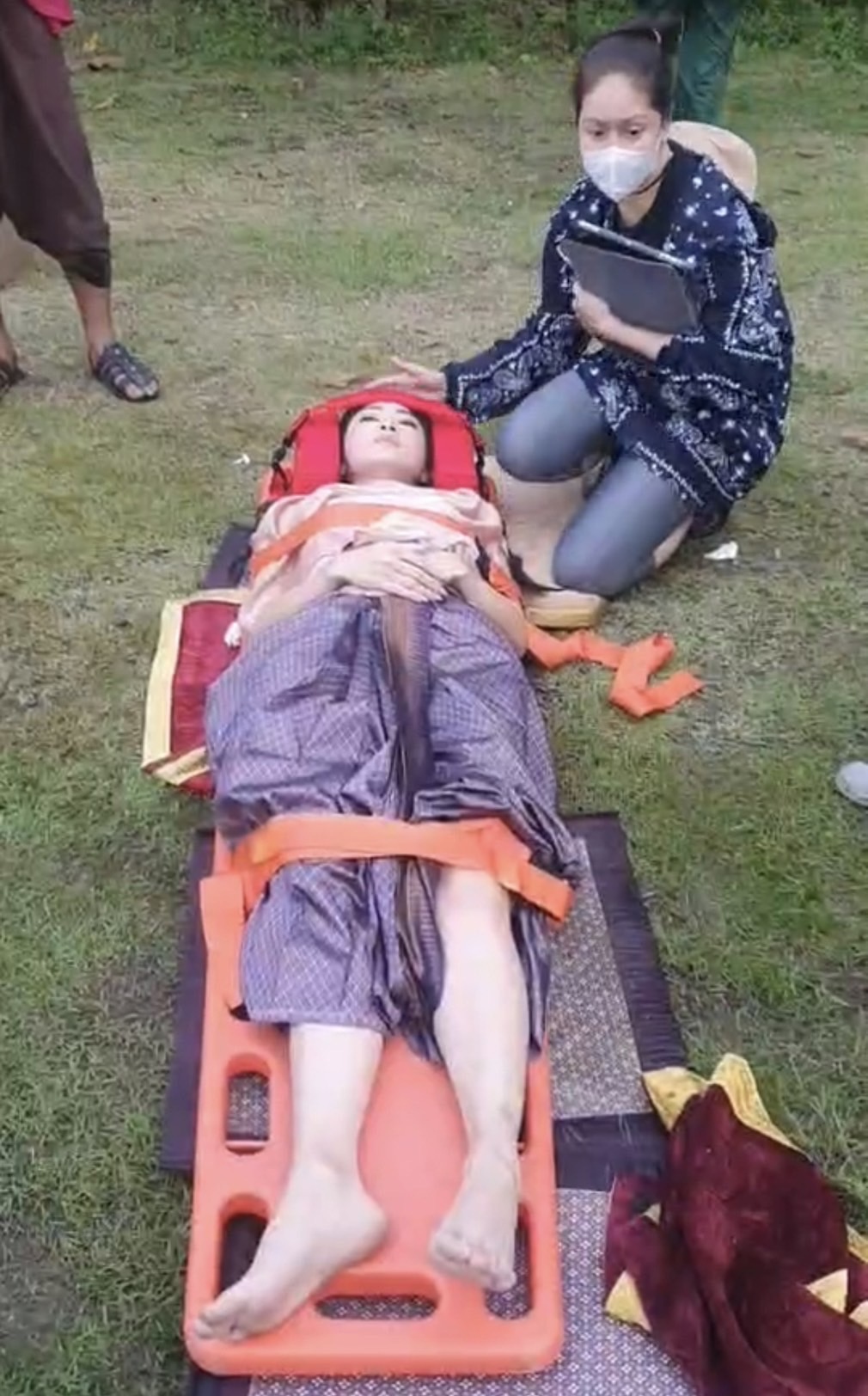 ยีน เกวลิน เกิดอุบัติเหตุระหว่างถ่ายทำละคร ล้มหัวฟาดพื้น แน่นิ่งไปชั่วครู่ 
