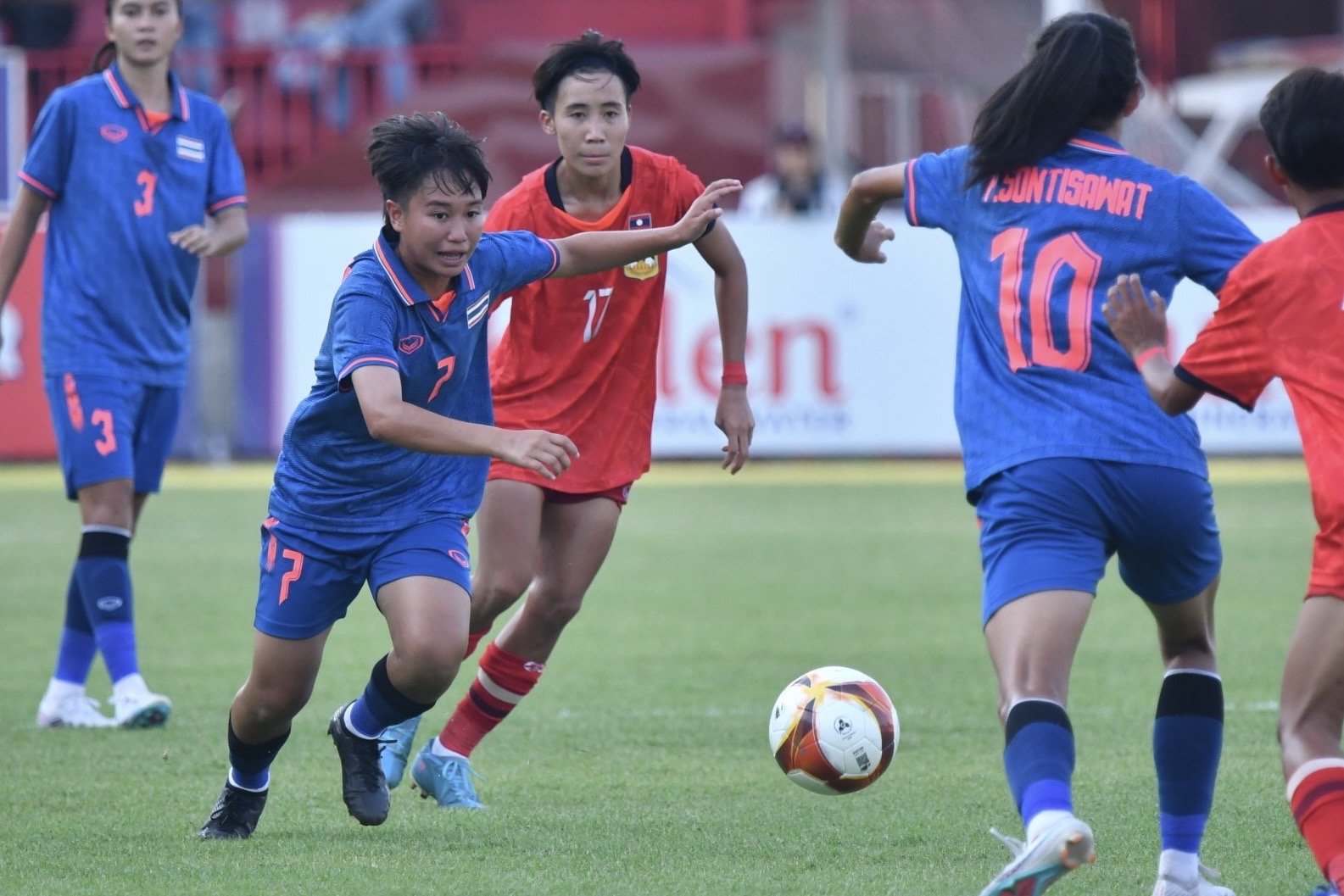 ผลฟุตบอลหญิง ซีเกมส์ 2023 รอบแบ่งกลุ่ม นัดที่สอง ไทย พบ ลาว ผลฟุตบอลหญิง ซีเกมส์ 2023 รอบแบ่งกลุ่ม นัดที่สอง ไทย พบ ลาว