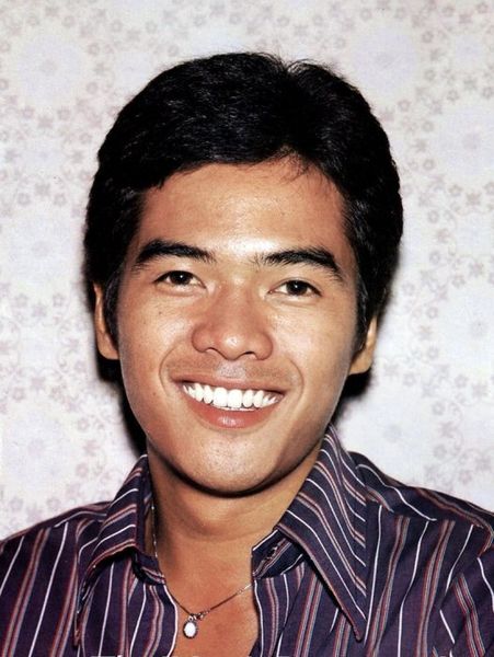 ปิยะ ตระกูลราษฎร์ เสียชีวิตแล้วในวัย 68 ปี ด้วยโรคมะเร็ง ปิยะ ตระกูลราษฎร์ เสียชีวิตแล้วในวัย 68 ปี ด้วยโรคมะเร็ง