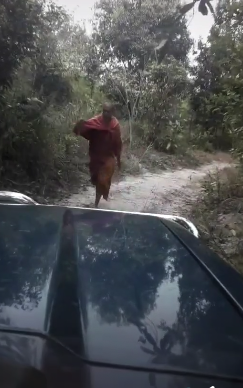 ชาว Tik Tok แชร์คลิปนาทีระทึก หลวงพี่ยังต้องวิ่ง! ชาว Tik Tok แชร์คลิปนาทีระทึก หลวงพี่ยังต้องวิ่ง!