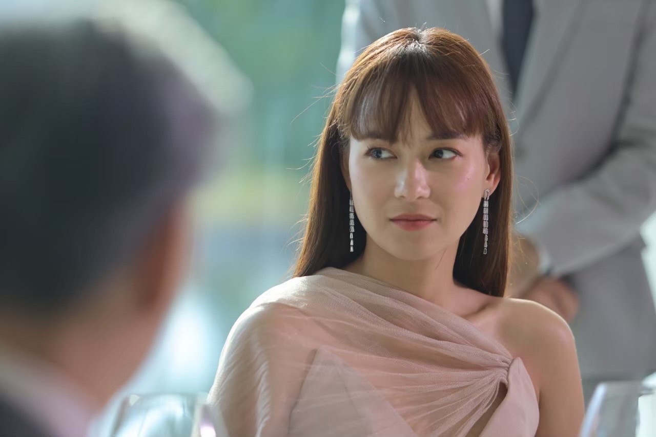 บี น้ำทิพย์ งานปัง แต่ต้องปิดเรื่องความรักตลอดชีวิต!! บี น้ำทิพย์ งานปัง แต่ต้องปิดเรื่องความรักตลอดชีวิต!!