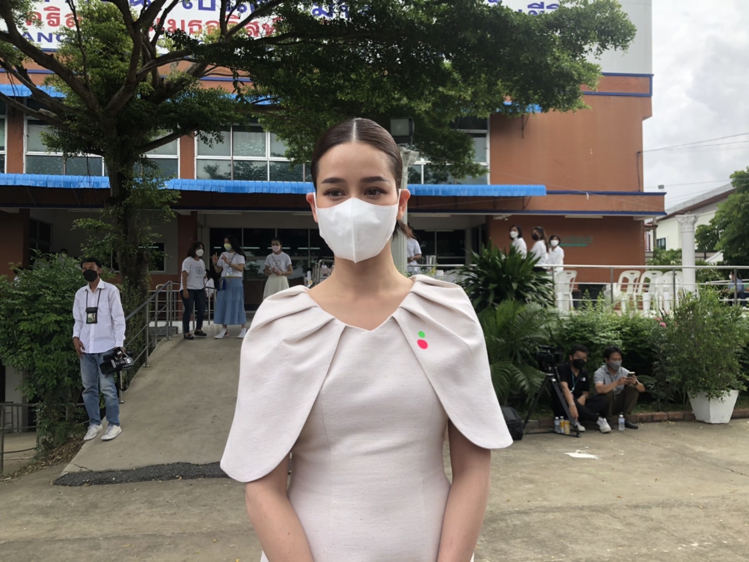 ต่อย ดายศ - อ้วน รีเทิร์น - โม อมีนา ร่วมพิธีฌาปนกิจ แตงโม นิดา
