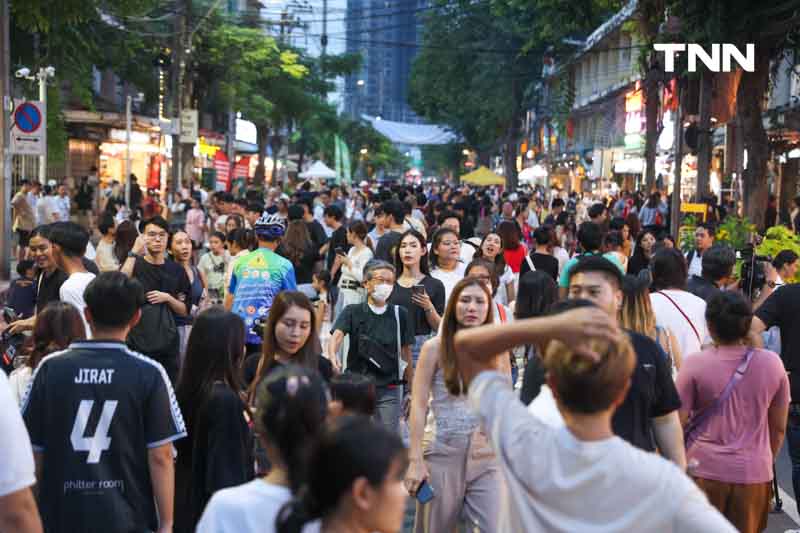 กทม. ชวนลดใช้รถ เพ้นท์สีถนนบรรทัดทองเพิ่มพื้นที่คนเดิน ในงาน Bangkok Car Free 2024 กทม. ชวนลดใช้รถ เพ้นท์สีถนนบรรทัดทองเพิ่มพื้นที่คนเดิน ในงาน Bangkok Car Free 2024