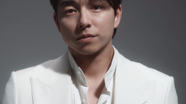 ดูดีคงกระพัน!! แฟนๆ หวีด ‘กงยู’ ลุคหล่อหรูล่าสุดกับแบรนด์ดัง (มีคลิป)
