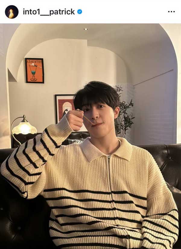 แพทริค ณัฐวรรธ์ รับบทไกด์สุดหล่อพาคุณแม่เที่ยวปักกิ่ง เจ้าปลาดาวเอ็นดูความน่ารัก แพทริค ณัฐวรรธ์ รับบทไกด์สุดหล่อพาคุณแม่เที่ยวปักกิ่ง เจ้าปลาดาวเอ็นดูความน่ารัก