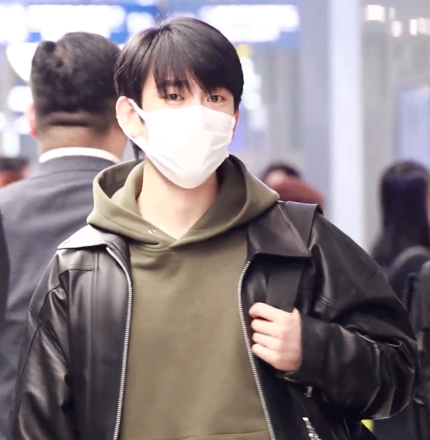 คิดถึงไม่ไหว!! แฟนๆ ติดแฮชแท็กรอต้อนรับ ‘จินยอง GOT7’ ลัดฟ้าจัดแฟนมีตในไทย คิดถึงไม่ไหว!! แฟนๆ ติดแฮชแท็กรอต้อนรับ ‘จินยอง GOT7’ ลัดฟ้าจัดแฟนมีตในไทย