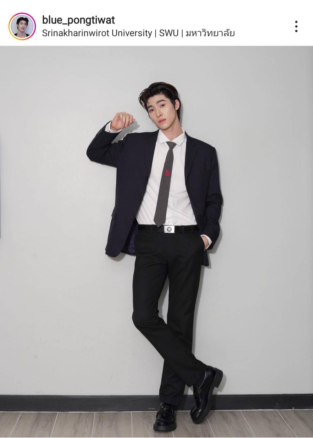 บัณฑิตป้ายแดง บลู พงศ์ทิวัตถ์ เตรียมรับปริญญา ชวนแฟนคลับมาเจอกัน บัณฑิตป้ายแดง บลู พงศ์ทิวัตถ์ เตรียมรับปริญญา ชวนแฟนคลับมาเจอกัน