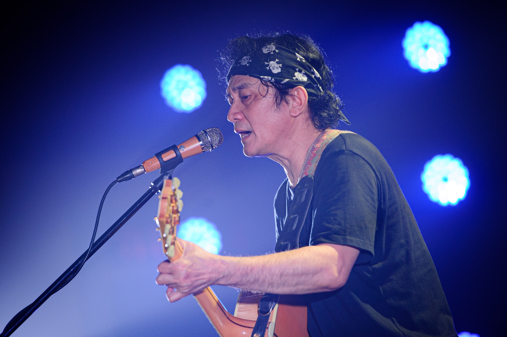 ปู พงษ์สิทธิ์ เตือนสติแฟนเพลง หลังตีกันยับกลางงานคอนเสิร์ต