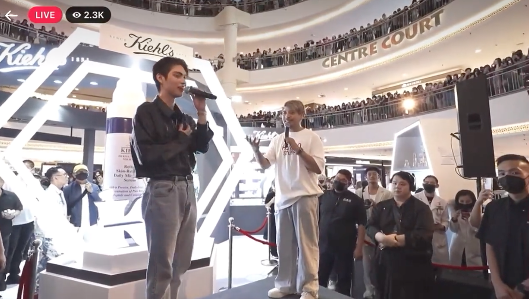 หล่อห้างแตก!! ‘ไบร์ท วชิรวิชญ์’ ลัดฟ้าเสิร์ฟฟินสบตาแฟนๆ ที่มาเลเซีย