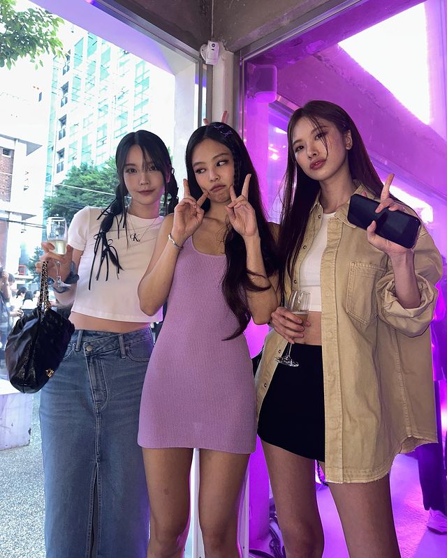 เปิดวาร์ป 'xooos'!! ศิลปิน-ยูทูบเบอร์สาวแบ๊วที่ตกเป็นข่าวเดต “พัคซอจุน”
