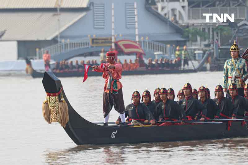 ซ้อมใหญ่เสมือนจริงครั้งแรก ขบวนพยุหยาตราทางชลมารค ในพระราชพิธีเสด็จพระราชดำเนินถวายผ้าพระกฐิน ณ วัดอรุณราชวรารามราชวรวิหาร ซ้อมใหญ่เสมือนจริงครั้งแรก ขบวนพยุหยาตราทางชลมารค ในพระราชพิธีเสด็จพระราชดำเนินถวายผ้าพระกฐิน ณ วัดอรุณราชวรารามราชวรวิหาร