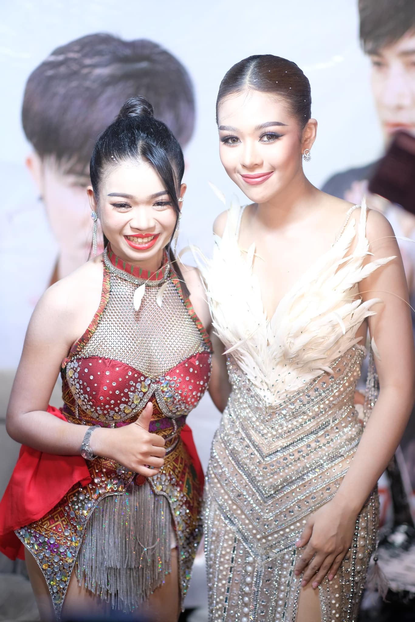 กำไรของคนดูเมื่อ 2 สาวดาวรุ่ง ยูกิ ไหทองคำ และ อุ๋งอิ๋ง เพชรบ้านแพง มาขึ้นเวทีเดียวกัน