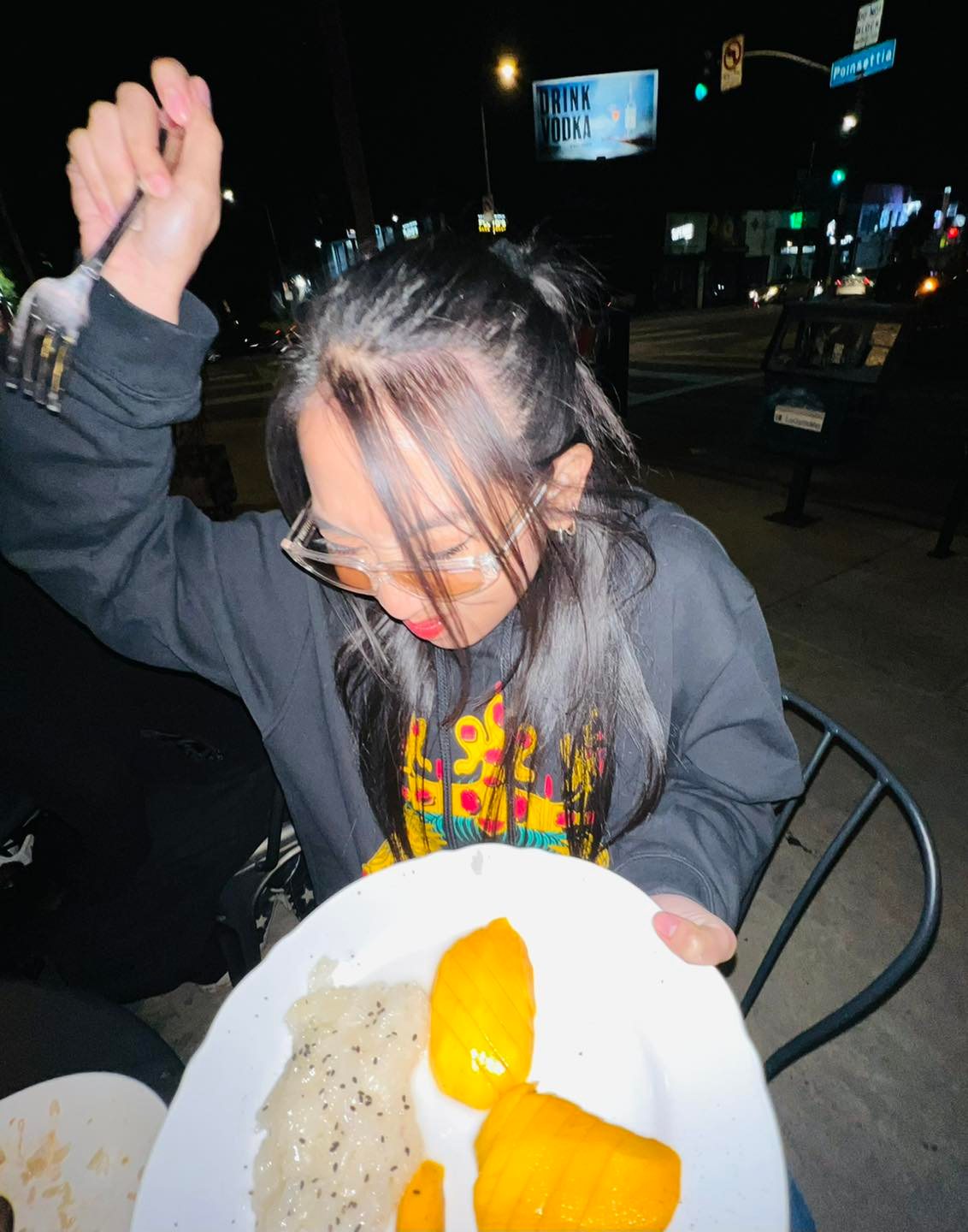 ปังไม่หยุด! คำค้นหา Mango sticky rice พุ่งแรง หลัง มิลลิ โชว์บนเวที Coachella