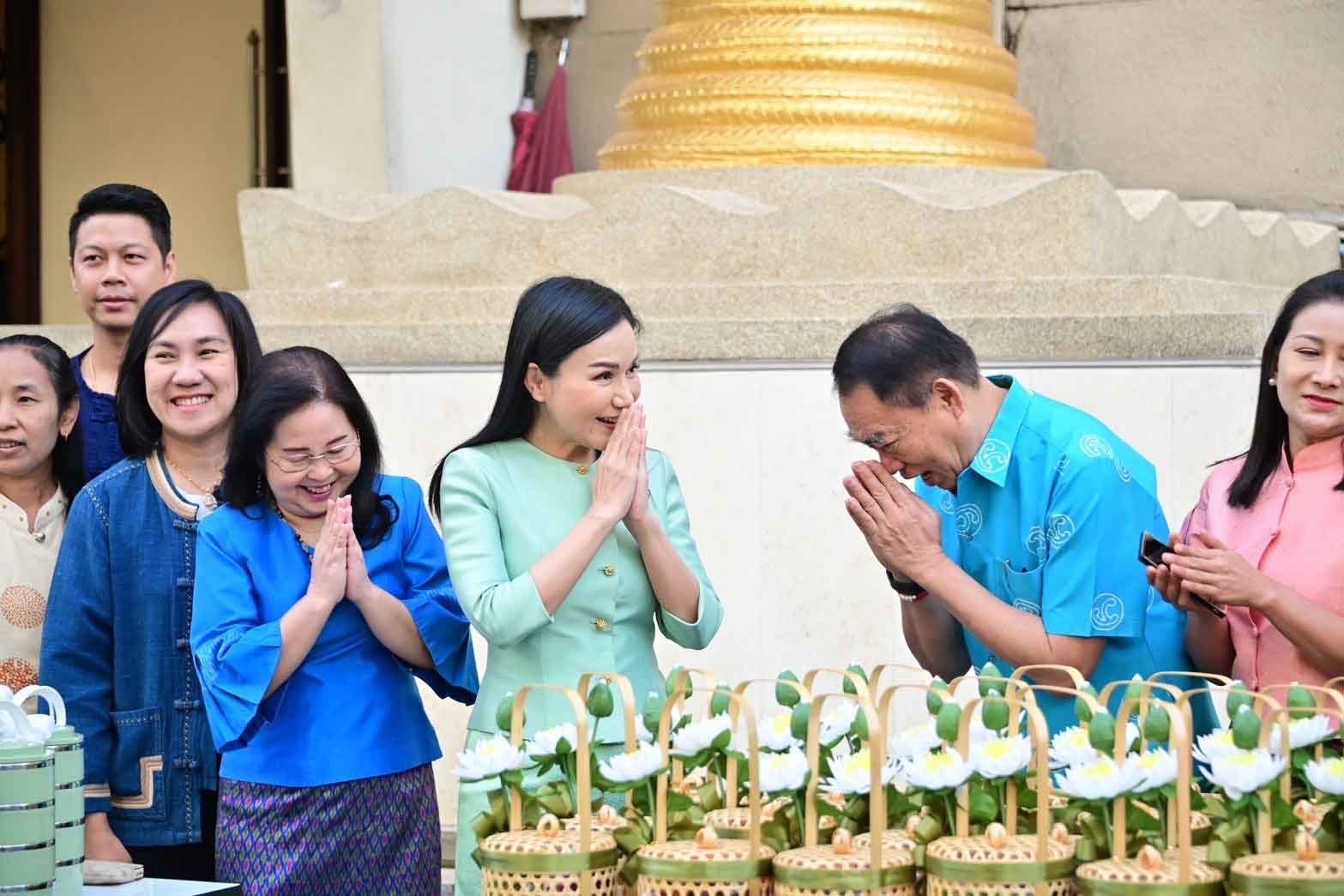 รมว.เกษตรฯ เป็นประธานพิธีทำบุญตักบาตร เนื่องในโอกาสวันขึ้นปีใหม่ 2568 รมว.เกษตรฯ เป็นประธานพิธีทำบุญตักบาตร เนื่องในโอกาสวันขึ้นปีใหม่ 2568
