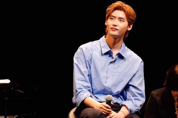 อยากสละโสดมากกก!! ‘อีจงซอก’ เผยถ้าว่างพร้อมเข้าคอร์สเจ้าบ่าว อยากสละโสดมากกก!! ‘อีจงซอก’ เผยถ้าว่างพร้อมเข้าคอร์สเจ้าบ่าว
