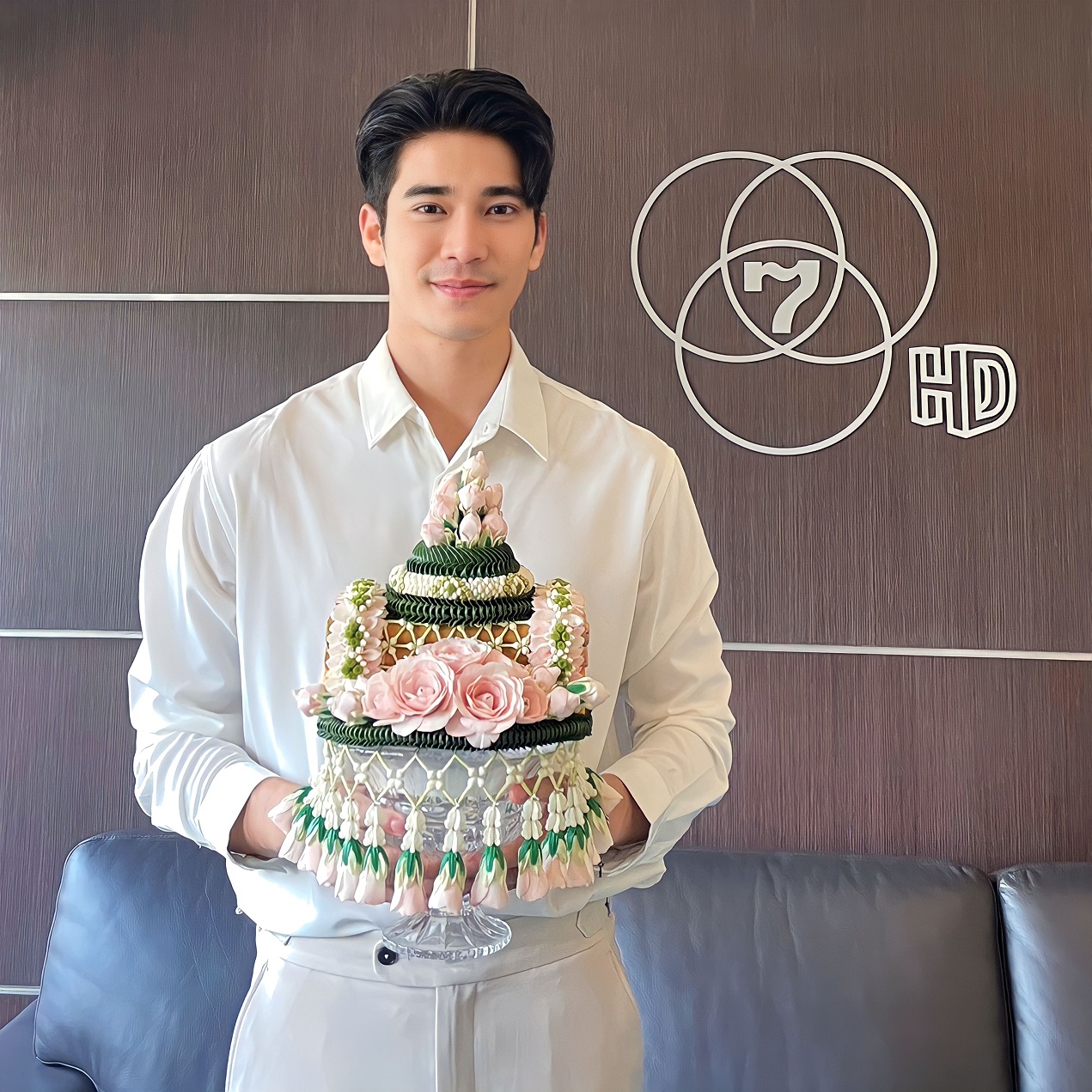 ยูโร ยศวรณธน์ เตรียมอุปสมบททดแทนคุณพ่อแม่ ที่บ้านเกิด ยูโร ยศวรณธน์ เตรียมอุปสมบททดแทนคุณพ่อแม่ ที่บ้านเกิด