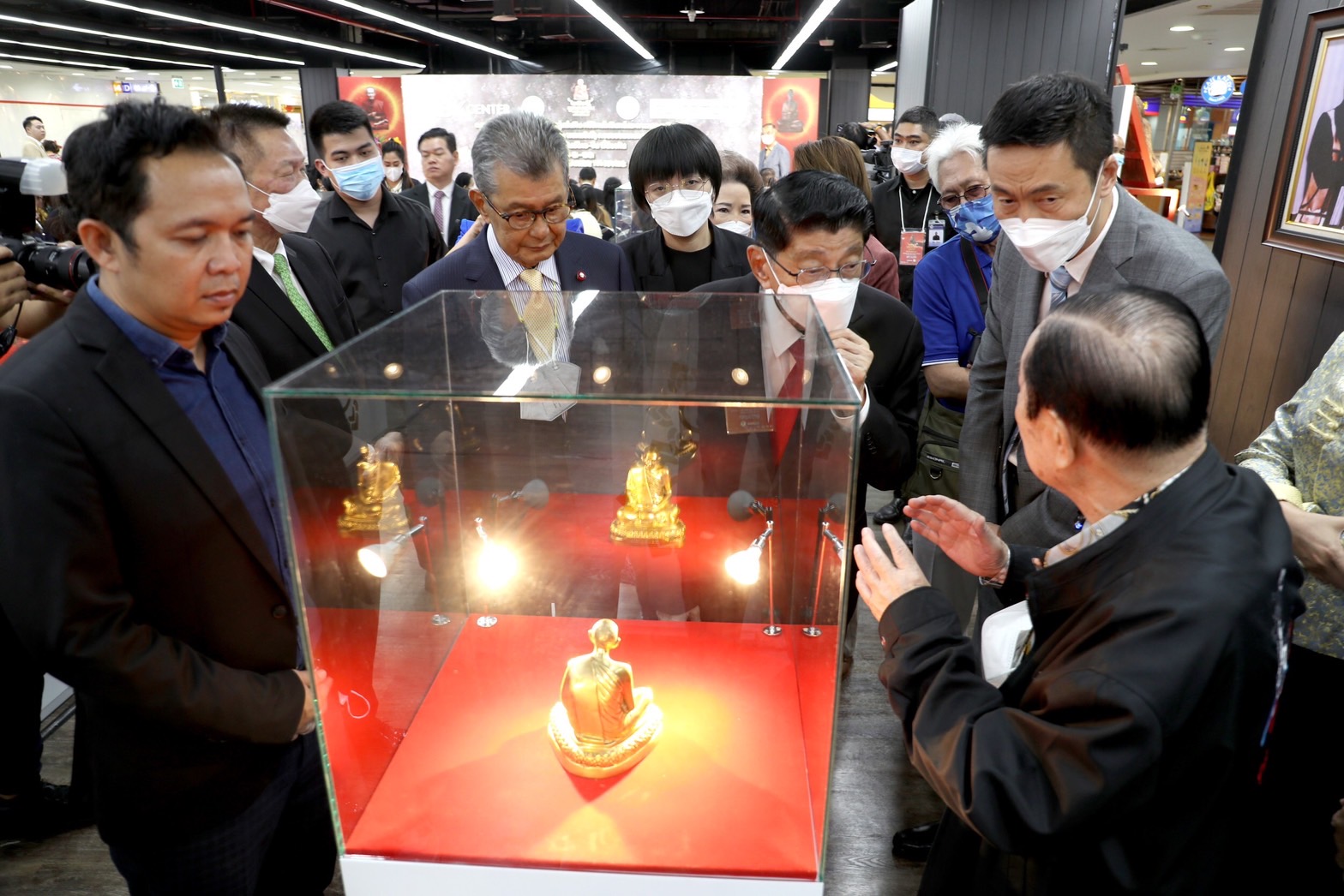 (คลิป)'ส.ผู้สื่อข่าวกีฬาออนไลน์' เปิดงาน '150ปีสมเด็จโต' เชิญชมนิทรรศการ10วันเต็ม (คลิป)'ส.ผู้สื่อข่าวกีฬาออนไลน์' เปิดงาน '150ปีสมเด็จโต' เชิญชมนิทรรศการ10วันเต็ม