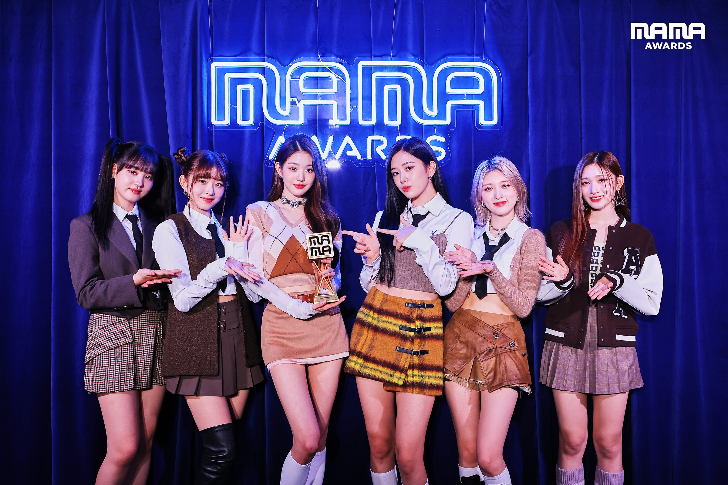 รวบตึง MAMA วันแรก!! 'IVE’ นำทัพน้องใหม่ 'BTS-BLACKPINK-GOT7-TXT' คว้ารางวัลใหญ่ รวบตึง MAMA วันแรก!! 'IVE’ นำทัพน้องใหม่ 'BTS-BLACKPINK-GOT7-TXT' คว้ารางวัลใหญ่