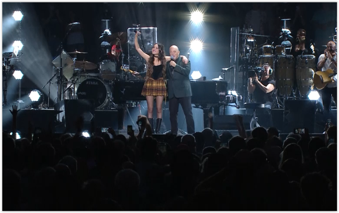 เซอร์ไพรส์ Olivia Rodrigo นักร้องสาวขวัญ GENZ   ร่วมแสดงในคอนเสิร์ตของศิลปินรุ่นเดอะ Billy Joel