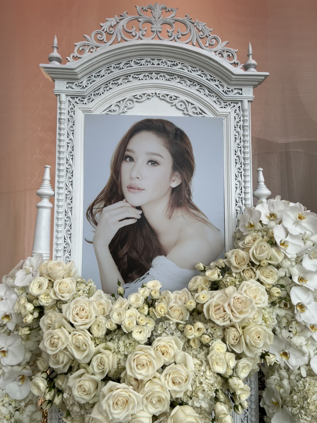 กระติ๊บ ชวัลกร  รู้สึกเป็นเกียรติที่ได้ทำหน้าที่พิธีกรงานไว้อาลัย แตงโม นิดา  