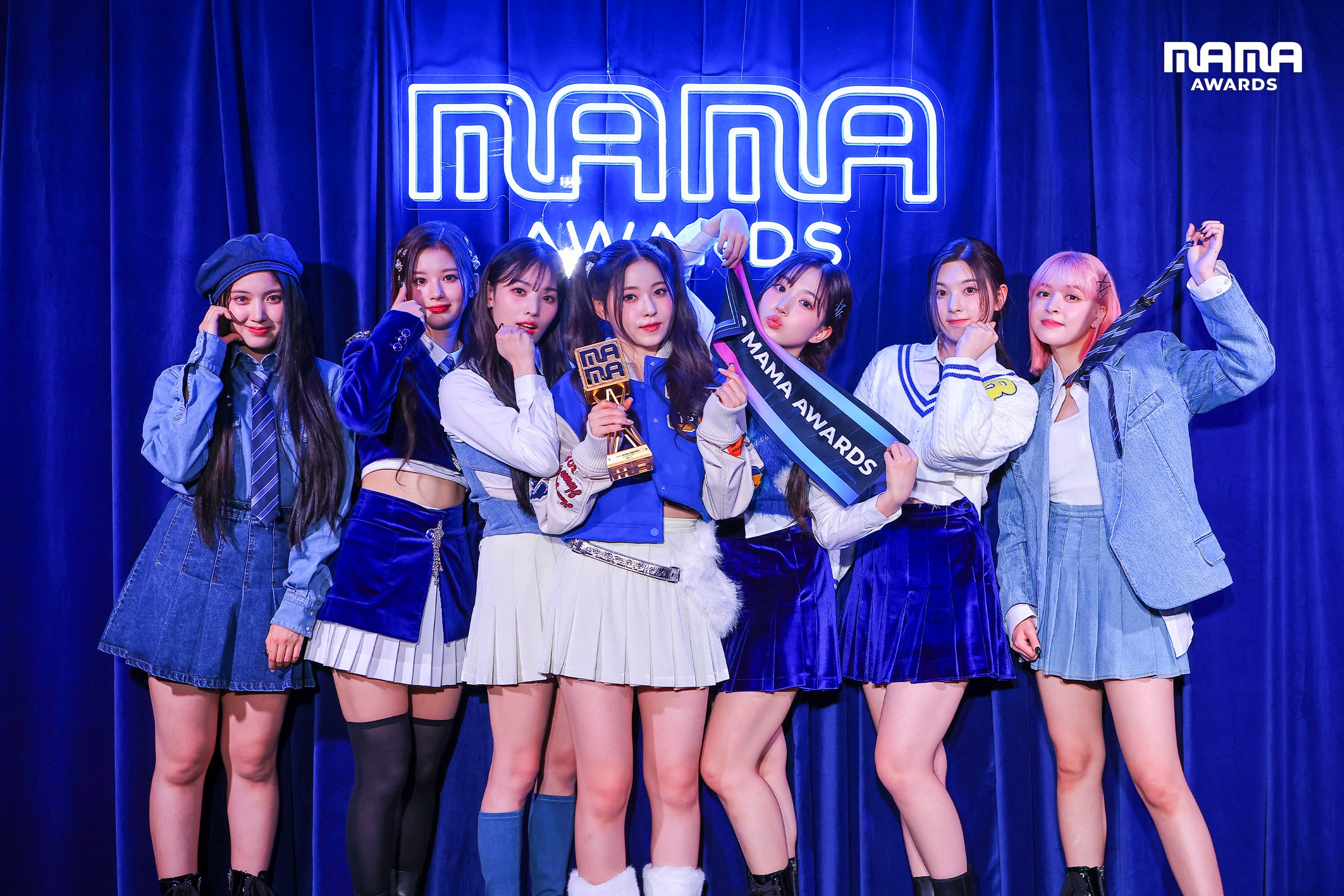 รวบตึง MAMA วันแรก!! 'IVE’ นำทัพน้องใหม่ 'BTS-BLACKPINK-GOT7-TXT' คว้ารางวัลใหญ่ รวบตึง MAMA วันแรก!! 'IVE’ นำทัพน้องใหม่ 'BTS-BLACKPINK-GOT7-TXT' คว้ารางวัลใหญ่