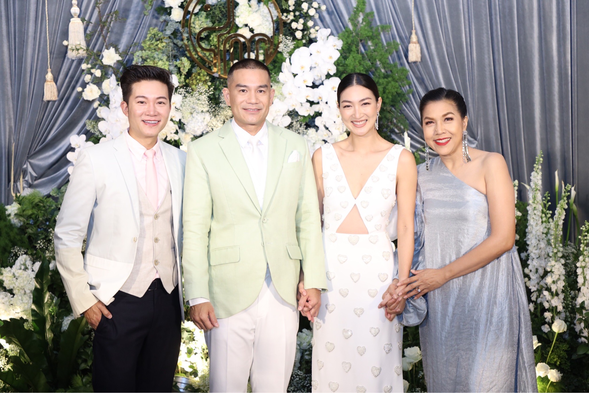 ชุดวิวาห์ 7 แบรนด์! แพนเค้ก-พี่หมี เผยคำมั่นสัญญา ตอบชัดพร้อมมีลูกเลยไหม? ชุดวิวาห์ 7 แบรนด์! แพนเค้ก-พี่หมี เผยคำมั่นสัญญา ตอบชัดพร้อมมีลูกเลยไหม?