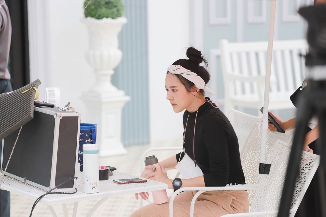 นางฟ้าจิตอาสา “ทับทิม อัญรินทร์” ทำอาหารส่งโรงพยาบาลสนาม (มีคลิป)