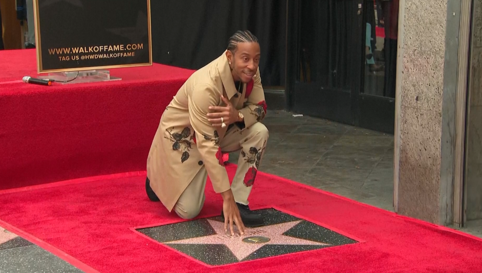  รวมตัวครอบครัว “Fast”  “Vin Diesel” ร่วมแสดงความยินดี “Ludacris” ได้ดวงดาว  “Walk of Fame”