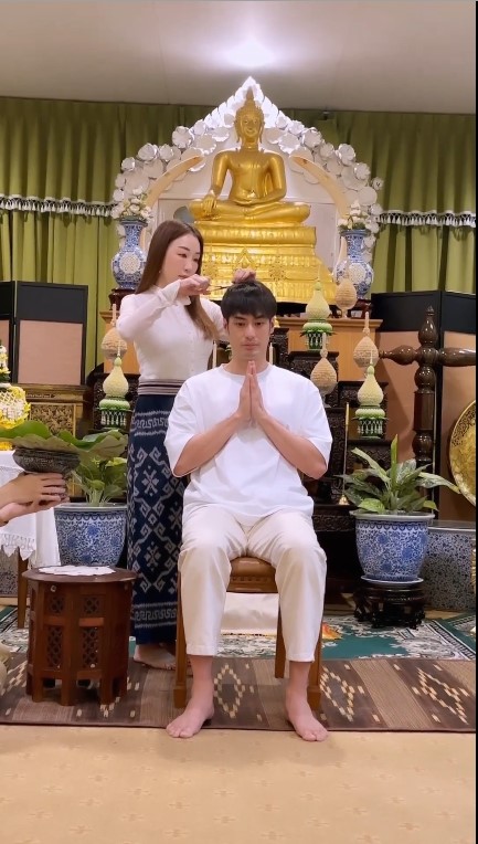 ฤกษ์ดี บอย ปกรณ์ เข้าพิธีอุปสทบทแล้ว ฤกษ์ดี บอย ปกรณ์ เข้าพิธีอุปสทบทแล้ว
