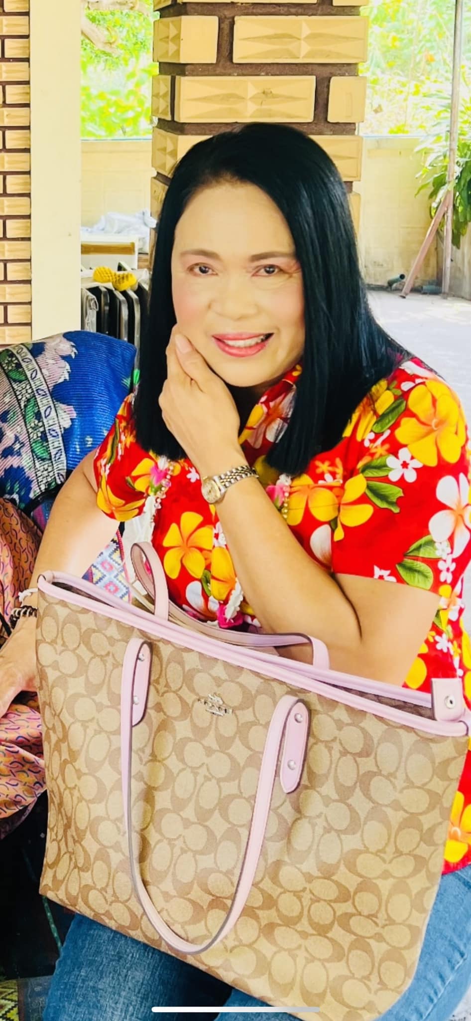 ครูปุ้ม อัปเดตอาการป่วย ครูชลธี ยังทรงตัว อยู่ในการดูแลของแพทย์อย่างใกล้ชิด ครูปุ้ม อัปเดตอาการป่วย ครูชลธี ยังทรงตัว อยู่ในการดูแลของแพทย์อย่างใกล้ชิด