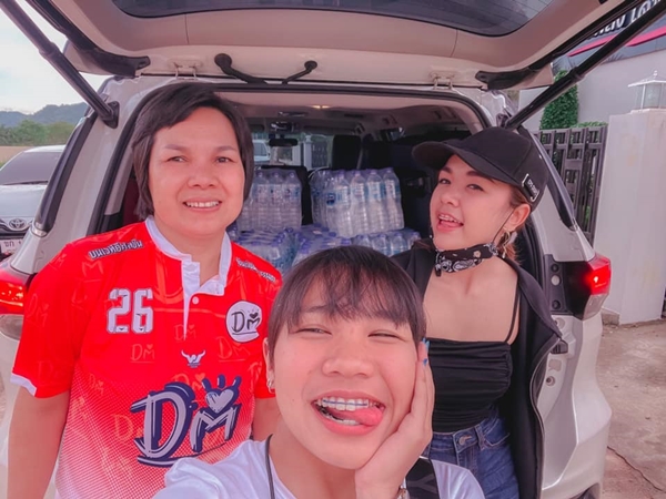 เจนนี่ รัชนก ไม่ทน! เดินหน้าฟ้องเกรียนคีย์บอร์ด เจนนี่ รัชนก ไม่ทน! เดินหน้าฟ้องเกรียนคีย์บอร์ด