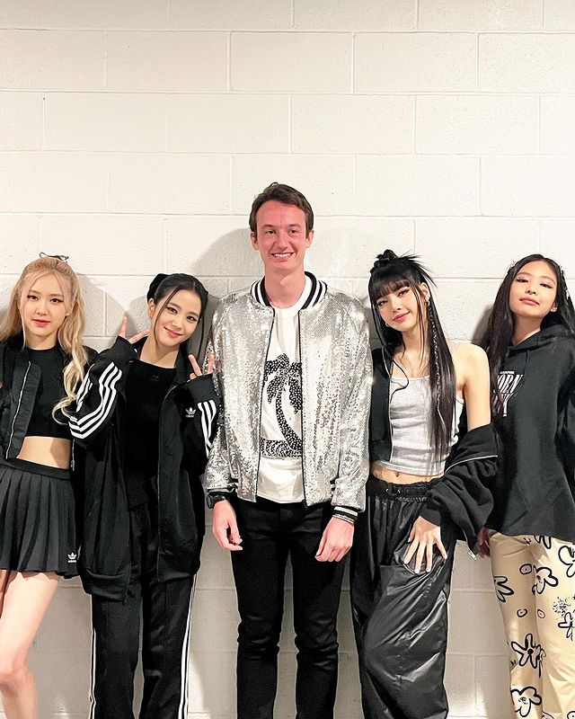 เปิดไทม์ไลน์!! ภาพความสนิทของ 'ลิซ่า BLACKPINK' กับทายาทเศรษฐีอันดับหนึ่งของโลก